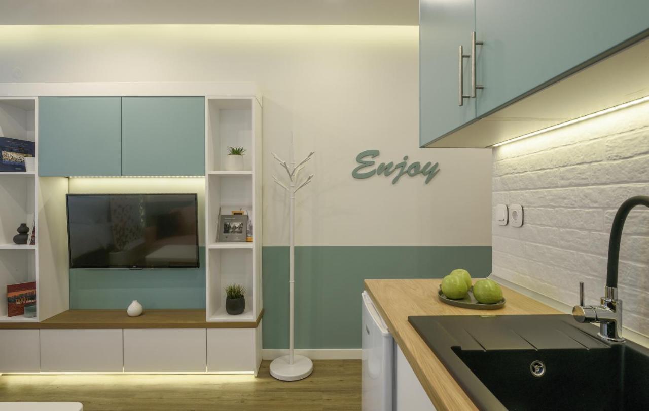 Τhe Half Root Suite In The Heart Of City Center Salonicco Esterno foto