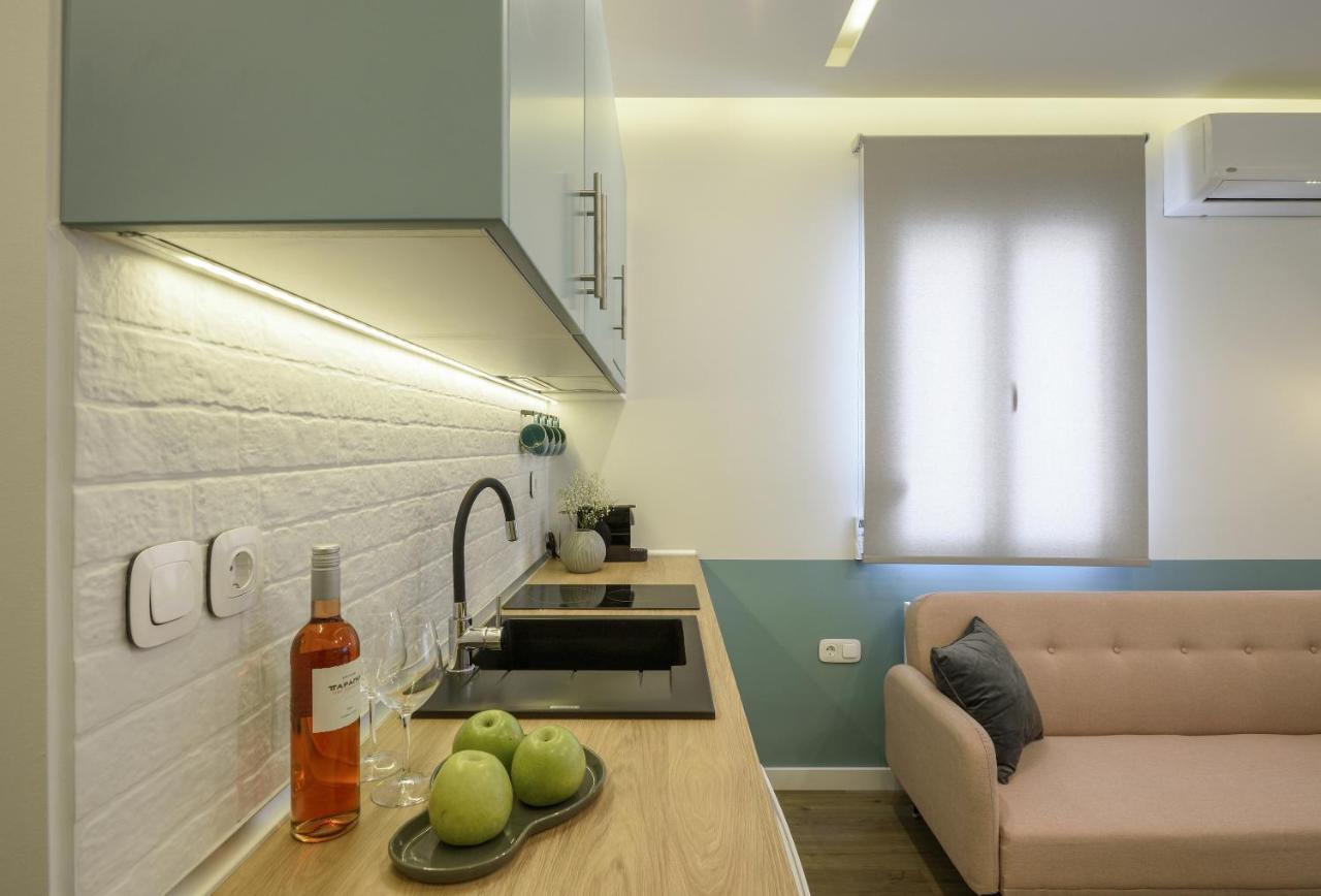 Τhe Half Root Suite In The Heart Of City Center Salonicco Esterno foto