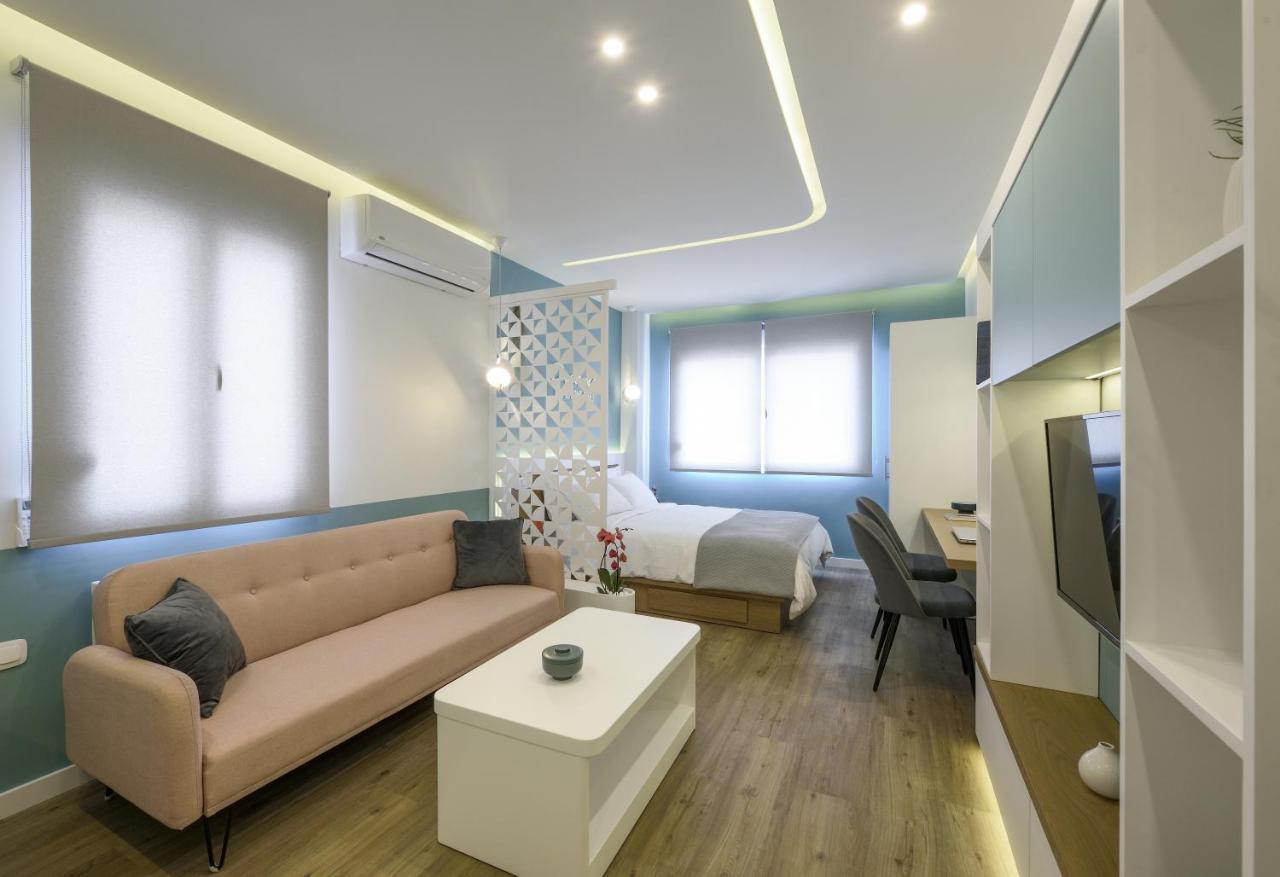 Τhe Half Root Suite In The Heart Of City Center Salonicco Esterno foto