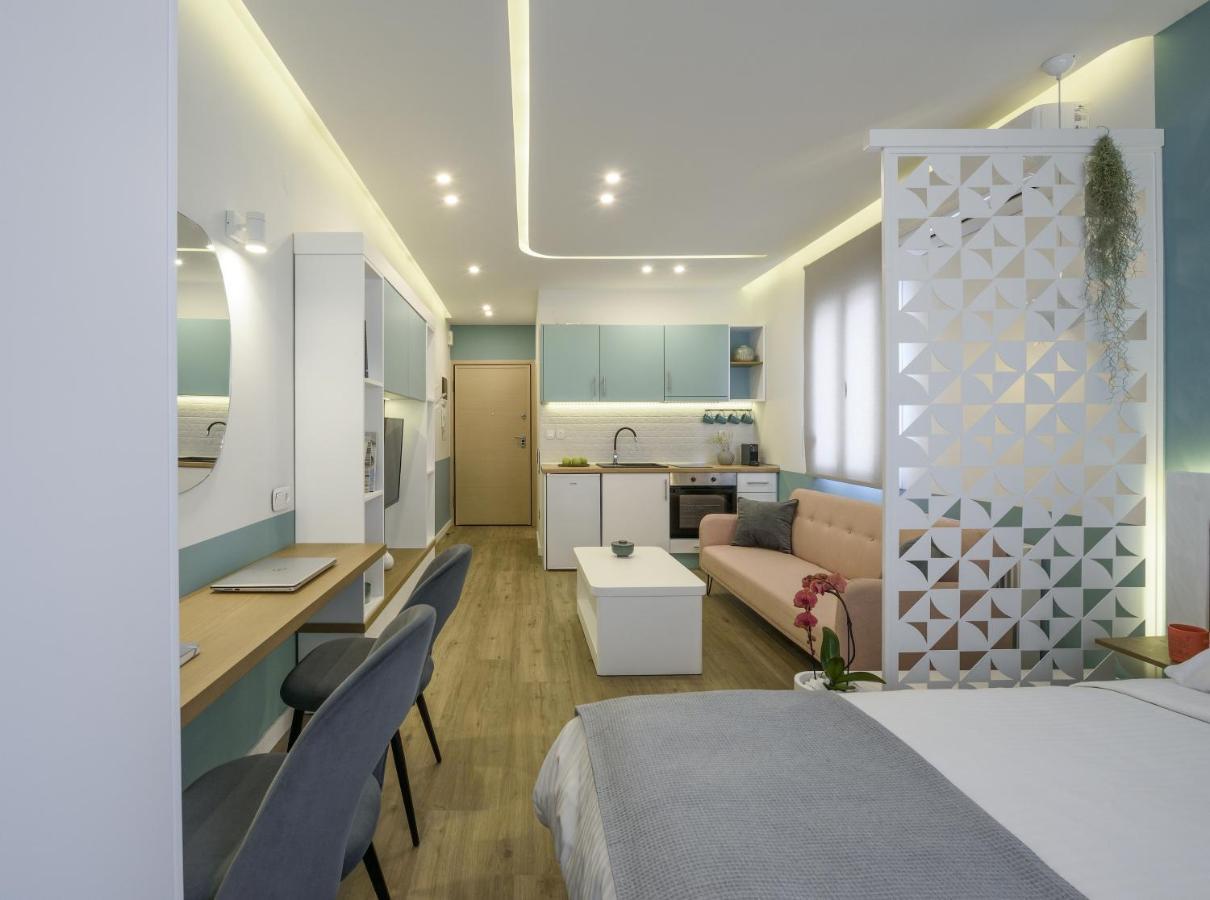 Τhe Half Root Suite In The Heart Of City Center Salonicco Esterno foto