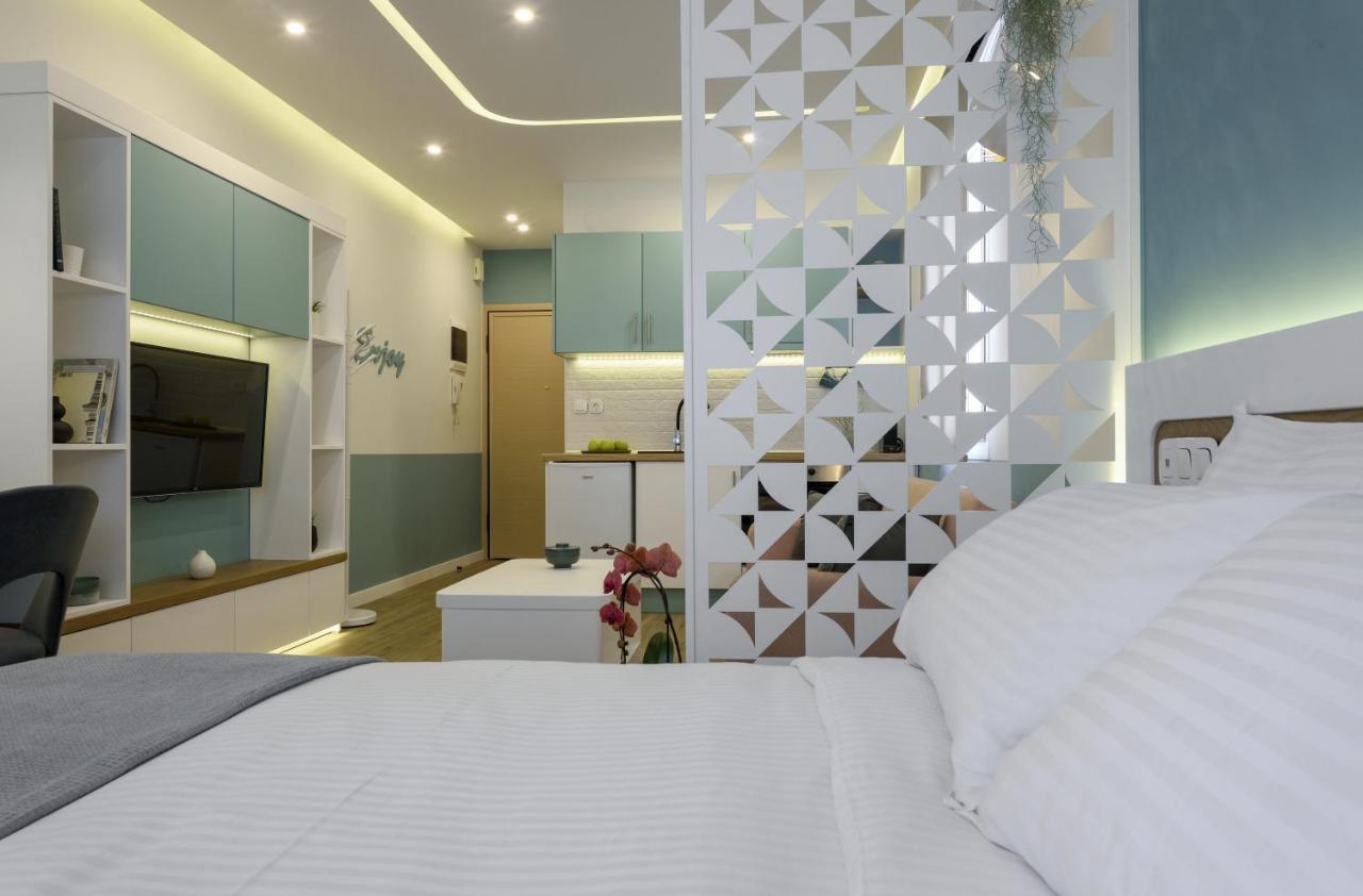 Τhe Half Root Suite In The Heart Of City Center Salonicco Esterno foto